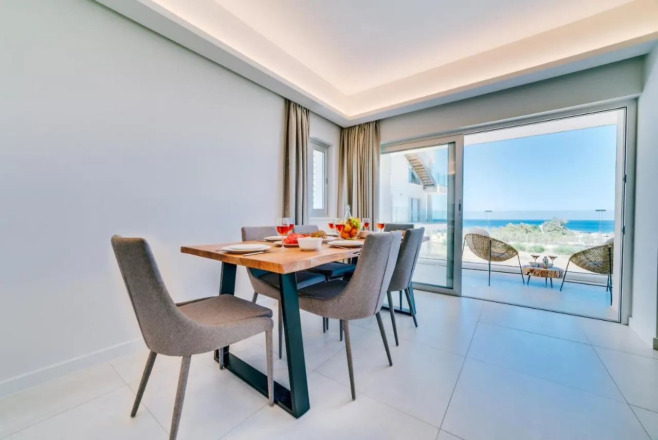 Emerald Suites Luxury Apartments Протарас